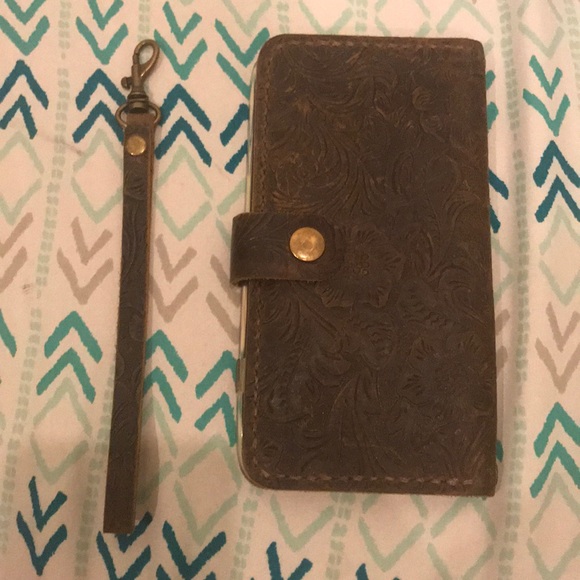 Accessories - Hand made leather wallet/phone case